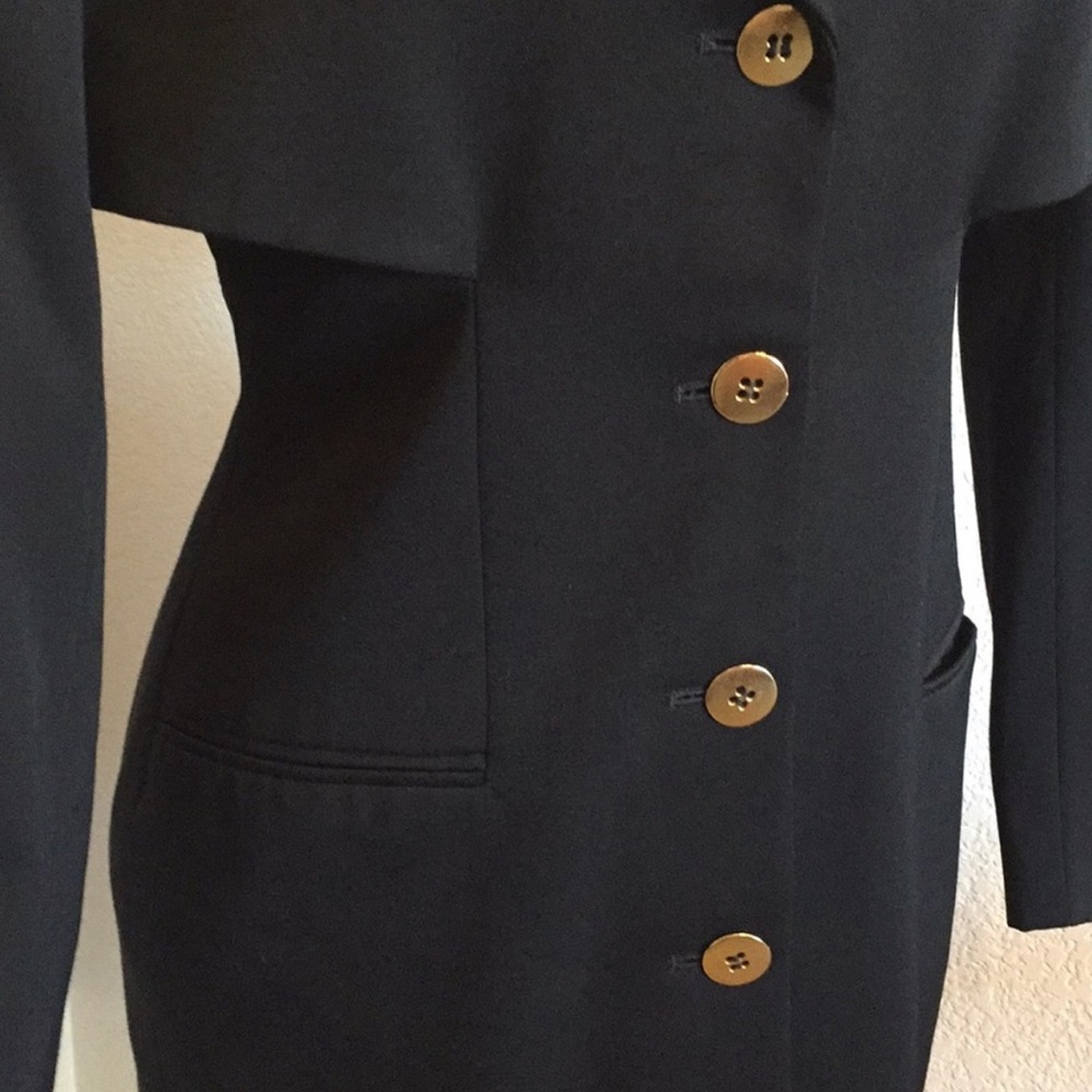 Tahari Long Capelette Jacket Black Wool Size 2 EUC